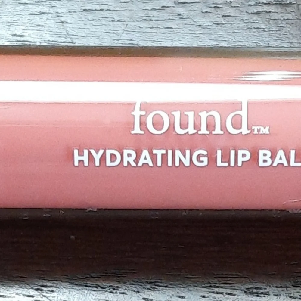 Hatch found lip
